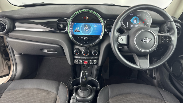 MINI Hatchback 1.5 Cooper Classic 3dr Auto [Comfort/Nav Pack] Petrol Hatchback